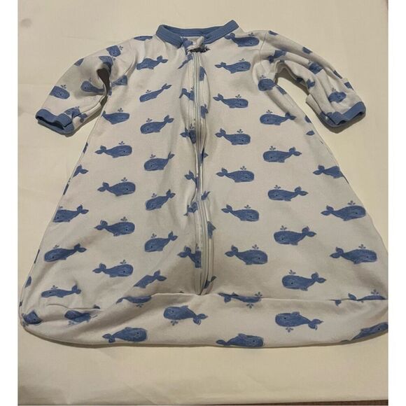 Hudson Baby sleep sack with blue whales - Picture 1 of 3